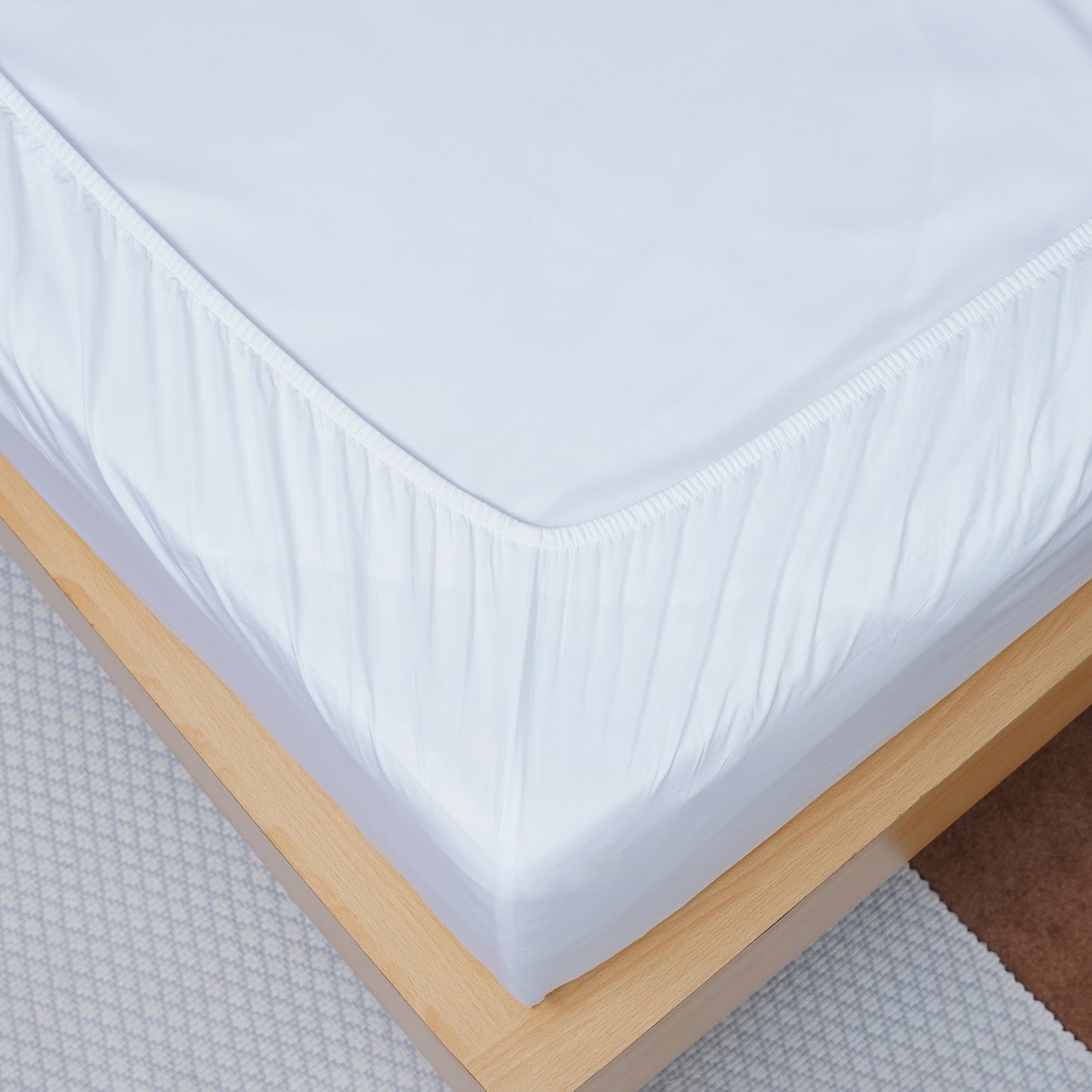 Glory Bird White Fitted Sheets